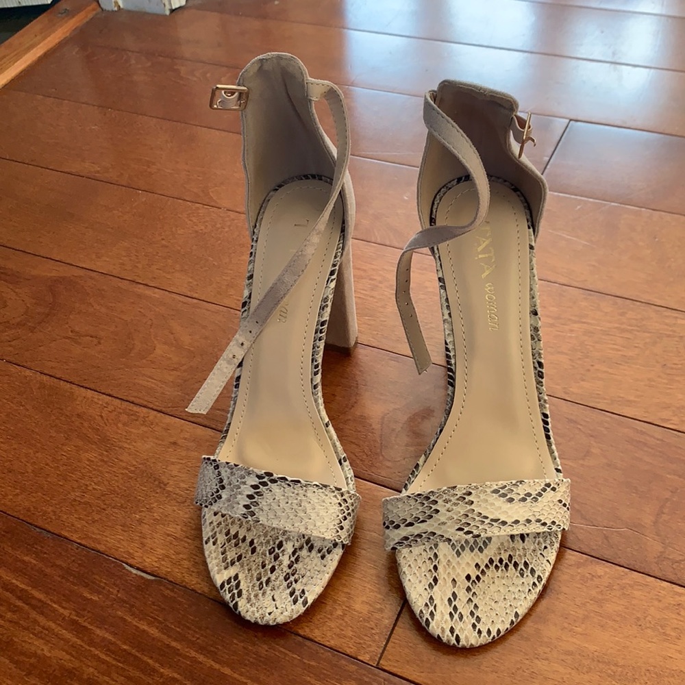 Sandal